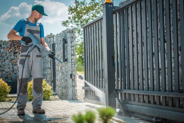 Animal Enclosure Cleaning in Cahokia, IL